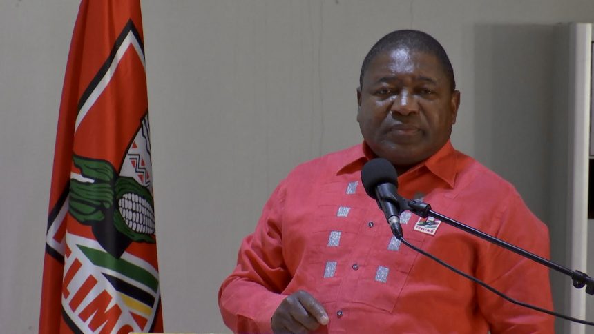 Nyusi dirige abertura da reunião da OJM na Matola