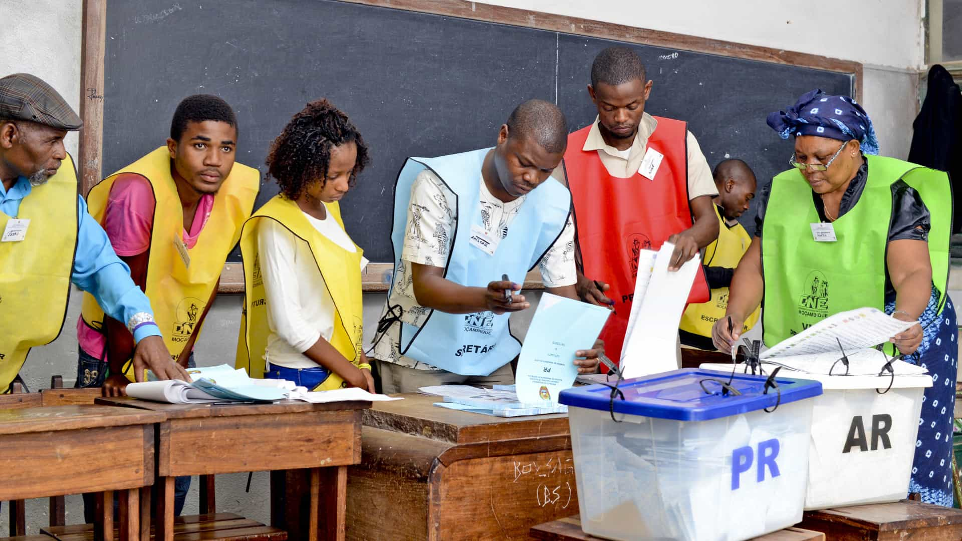 Matola Membros Da Frelimo Ser O Presidentes De Mesas De Votos