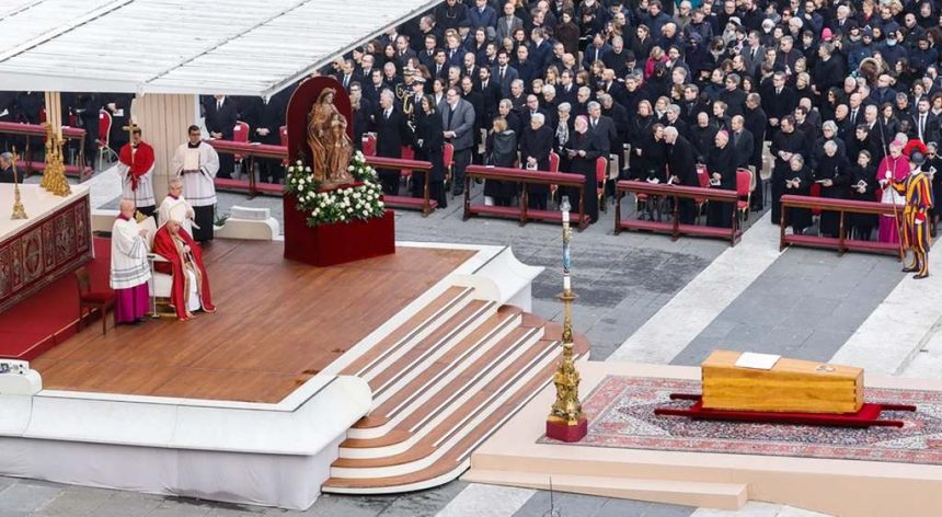 Funeral do Papa emérito Bento XVI realiza-se hoje