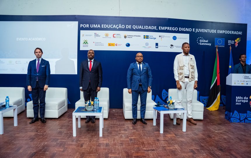 Evento Académico promove debate juvenil sobre oportunidades profissionais