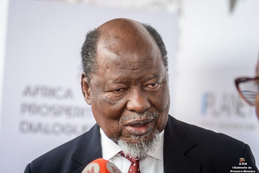  Chissano recebe Presidente timorense