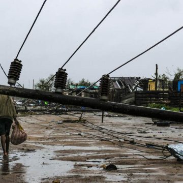 Tempestade Filipo provoca destruição do sistema eléctrico e deixa 100 mil pessoas sem energia