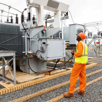 Avaria de subestação eléctrica deixa centro da capital do País às escuras