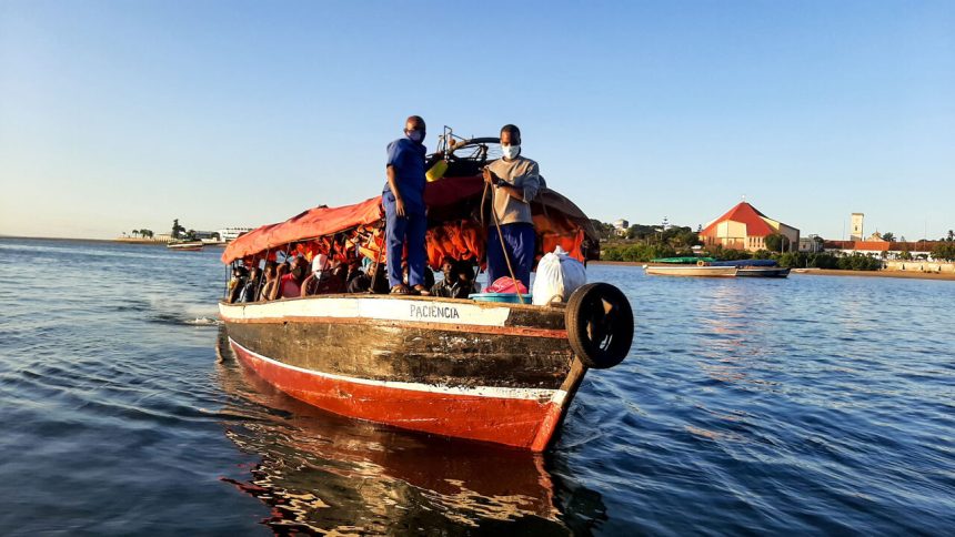 Militar da guarda naval desaparece depois de atirar-se ao mar de uma embarcação em marcha