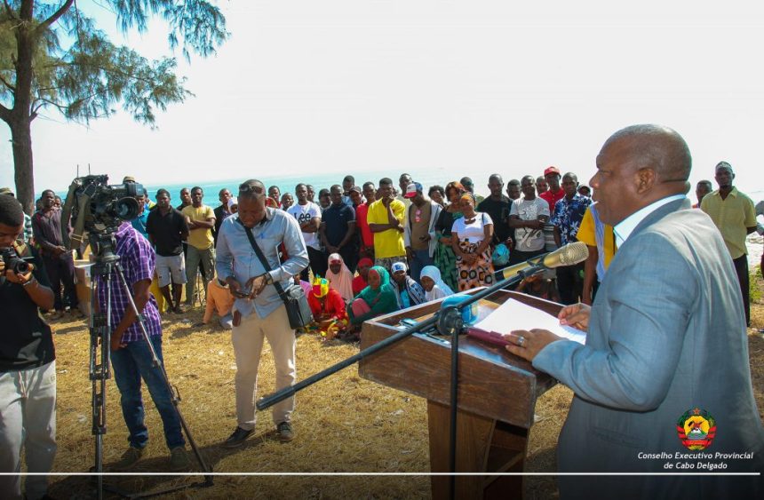 Governador de Cabo Delgado entrega kits de insumos para pesca