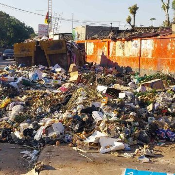 Manifestações violentas: Conselho Municipal de Maputo perde 6 viaturas de recolha de lixo