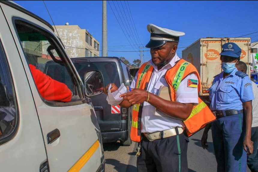 Polícia de Trânsito cansada de trabalhar com semáforos avariados