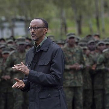 Limpeza geral no exército do Ruanda. Kagame demite mais de 200 oficiais por corrupção