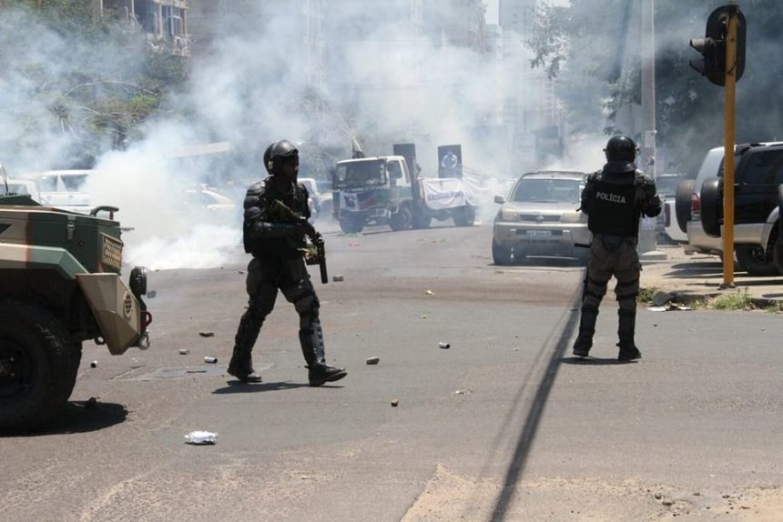 Mais de 30 membros da PRM ficaram feridos em confrontos com os manifestantes