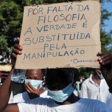 Albino Forquilha reafirma continuidade das manifestações. “Até ao fim”