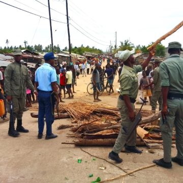 Pescadores incendeiam posto de fiscalização do INAMAR