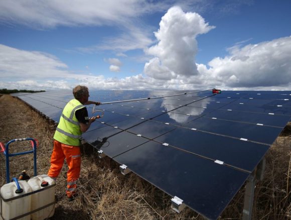 Reino Unido promete apoiar Moçambique no desenvolvimento de energias renováveis
