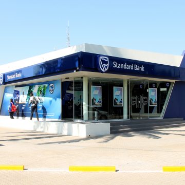 Suspensão do Standard Bank do mercado cambial já prejudica clientes