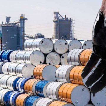 Arábia Saudita e Rússia limitam oferta de petróleo