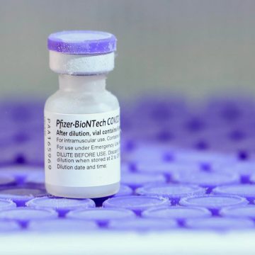 Covid-19: Após a segunda dose da Pfizer/BioNTech infecções tendem a aumentar