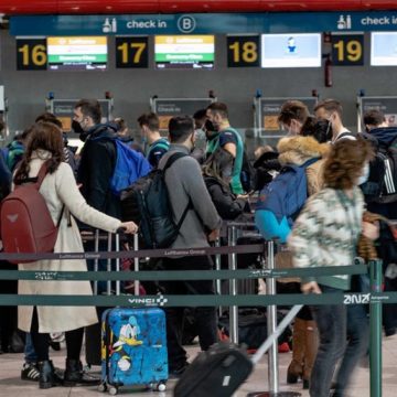 Progressão do Ómicron obriga Espanhóis a reforçar controlo de passageiros vindos de Moçambique