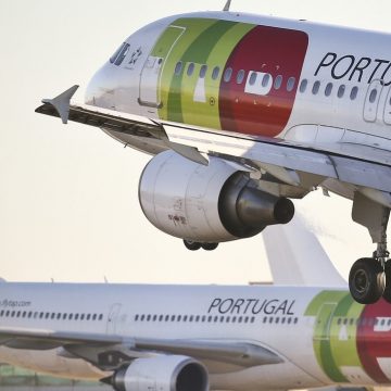 Covid-19: voo saído de Moçambique levou três casos de Ómicron para Portugal