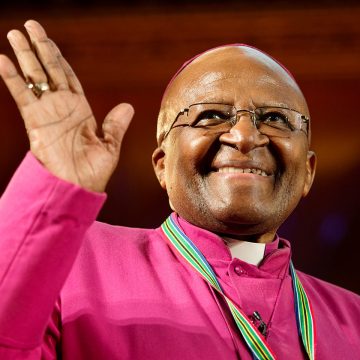 O mundo despede-se hoje de Desmond Tutu