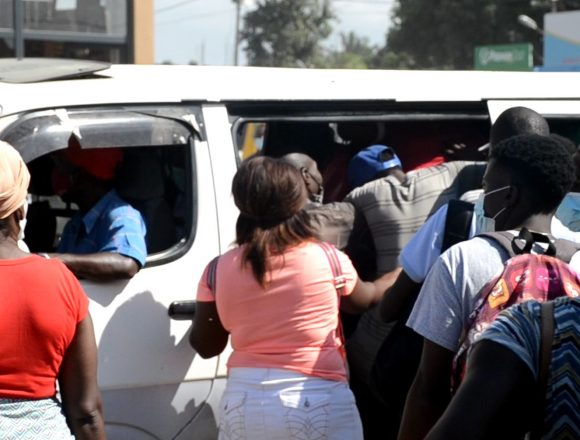 Transportadores moçambicanos desesperam pelo subsídio prometido pelo governo