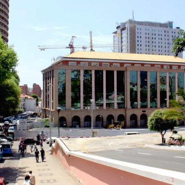 Angola limita remessas para o estrangeiro a cinco mil dólares mensais
