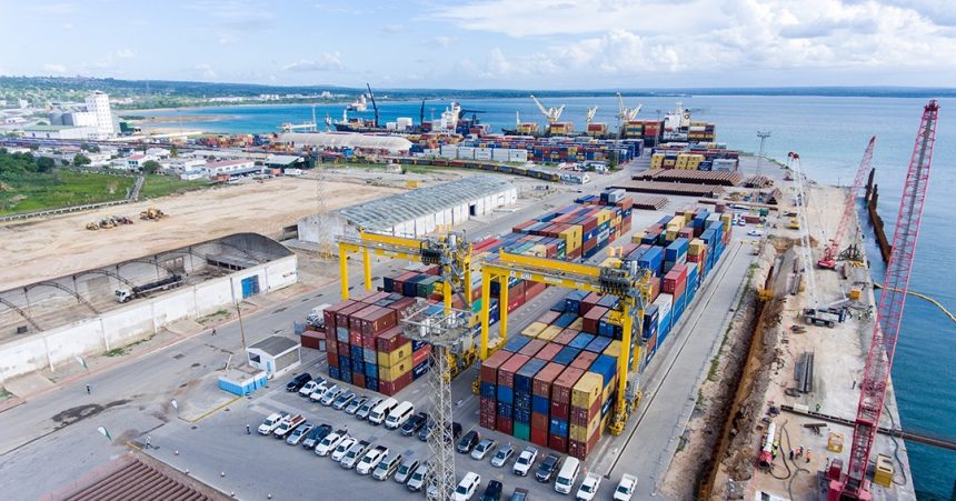 Malawi inicia importação de combustíveis através do porto de Nacala