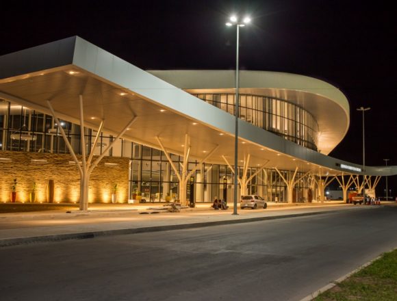 Roubo de material de sinalização força fecho do tráfego nocturno no Aeroporto de Nacala