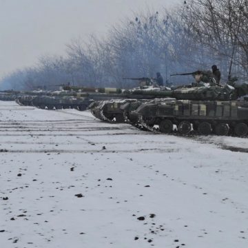 Ucrânia exige reunião com Rússia sobre invasão militar