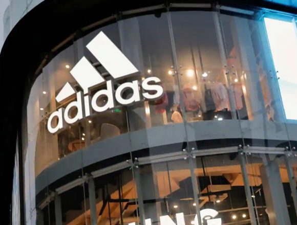 Adidas perde 39 milhões de euros no primeiro trimestre