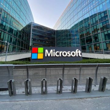 Microsoft vai comprar 4% da bolsa de Londres avaliada em dois mil milhões de dólares