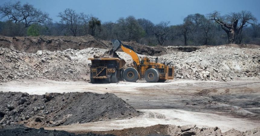 Governo vai rever legislação do sector de minas