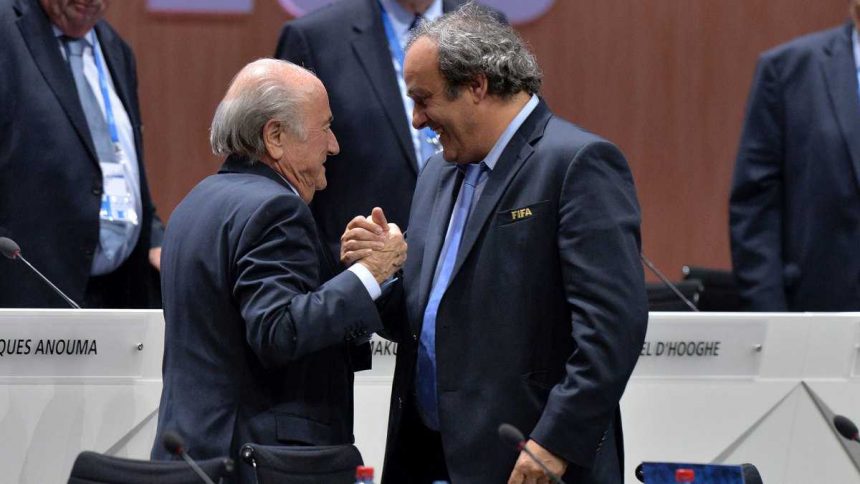 Platini e Blatter criticam FIFA durante o julgamento