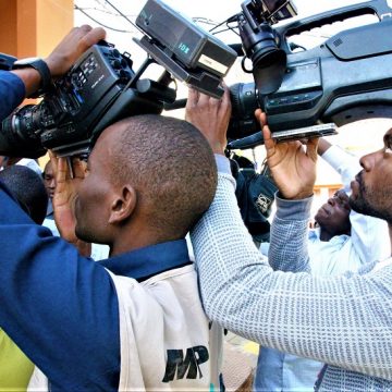 Especialista alerta para “inadmissível” falta de protecção de jornalistas em Moçambique