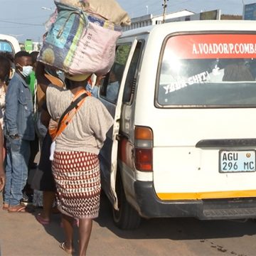 Governo vai subsidiar “chapas” após paralisação em Maputo