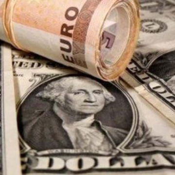 Conflito Rússia-Ucrânia gera paridade entre o euro e dólar 20 anos depois