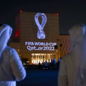 Mundial 2022: FIFA vai detectar “fora de jogo” com tecnologia semi-automática