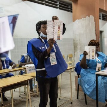 Eleições em Angola: MPLA perde um milhão de votos face a 2017 e UNITA tem mais um milhão