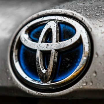 Toyota começa a vender carros eléctricos “tipo corrolla” no final do ano