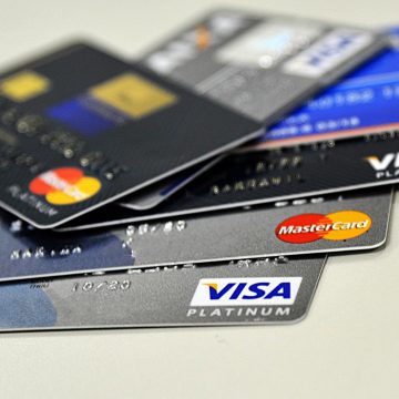 Cartões de crédito emitidos em Moçambique podem ser banidos e algumas transacções podem levar 21 dias