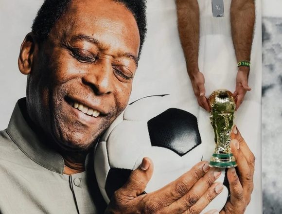 Morreu o antigo futebolista Pelé aos 82 anos