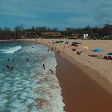 Turistas lotam praias de Inhambane para passagem do ano