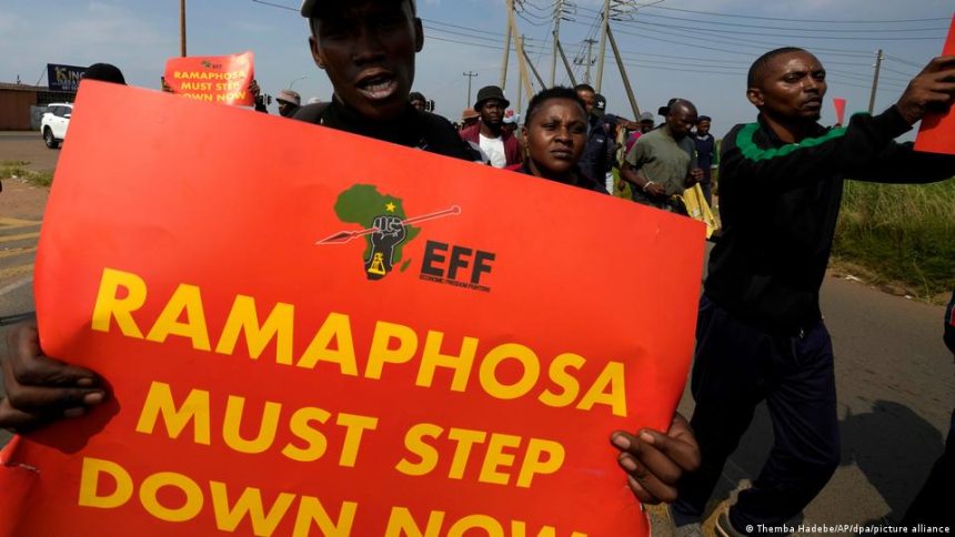 Milhares nas ruas contra criminalidade e desemprego na África do Sul. E exigem renúncia de Ramaphosa