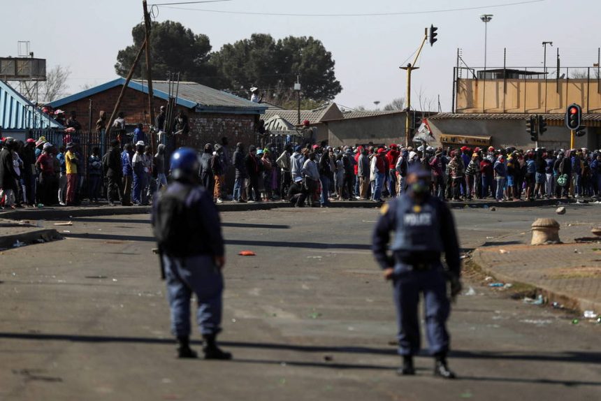 Polícia sul-africana diz que “protestos são tentativa de derrubar governo”