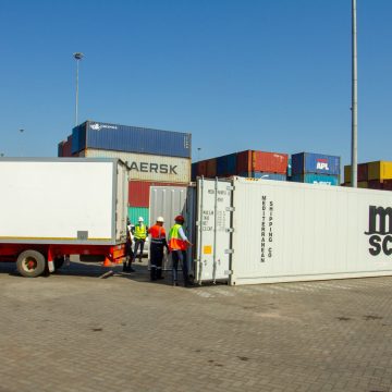 Volume de carga manuseada nos portos moçambicanos aumentou em 18.6% no primeiro semestre