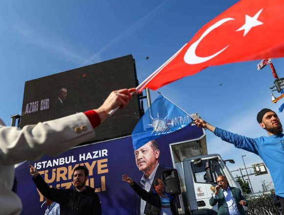 Turquia vai hoje para uma “inédita” segunda volta das presidenciais