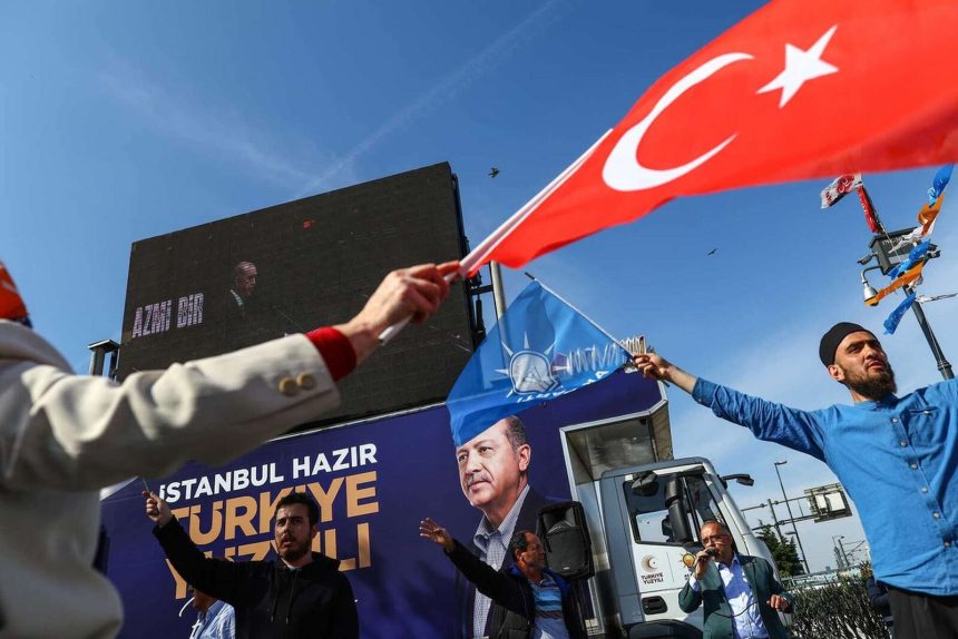 Turquia vai hoje para uma ?inédita? segunda volta das presidenciais