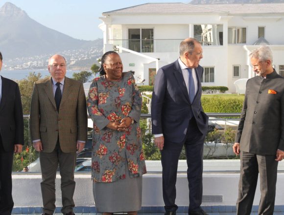 Chefes da diplomacia do BRICS debatem na África do Sul a nova ordem multipolar mundial