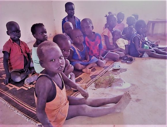 Sudão: Sessenta criança morreram a fome em orfanato