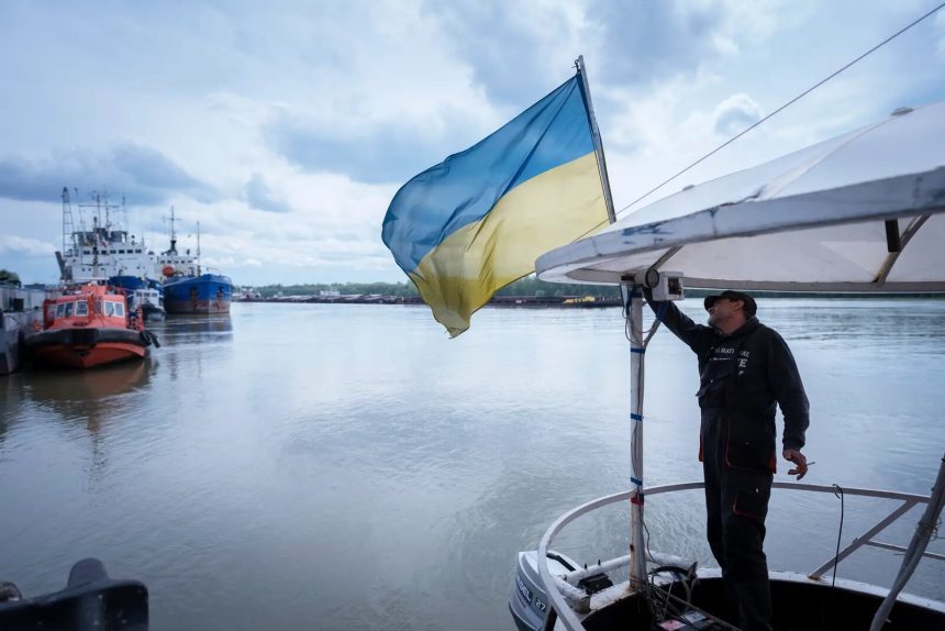 Ucrânia anuncia recuperação do controlo de plataforma de petróleo no Mar Negro