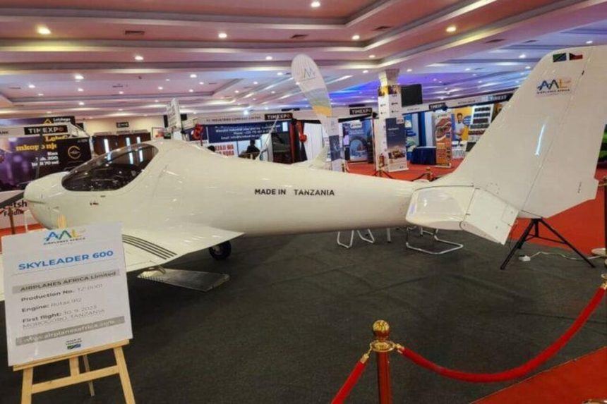 Tanzânia apresenta primeiro avião de negócios de produção local
