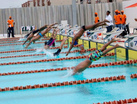 Campeonato de natação do inverno junta mais de 300 atletas na capital moçambicana